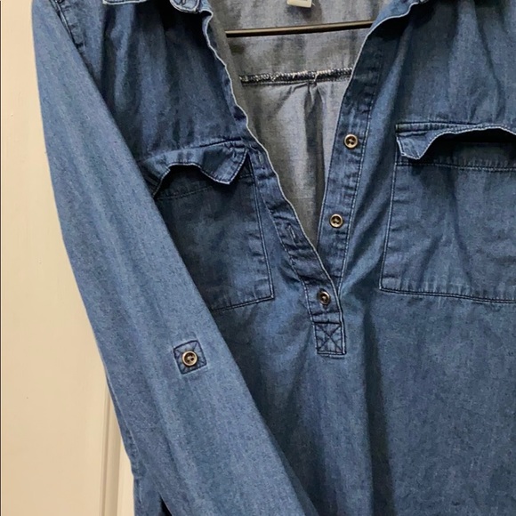CHAMBRAY collared half button top - Picture 5 of 5